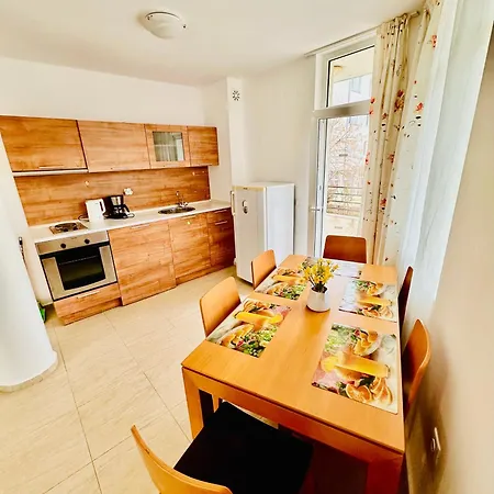 Charming 2-bed Flat With Pool View In Sunny Beach, Bulgaria Διαμέρισμα Σάνι Μπιτς