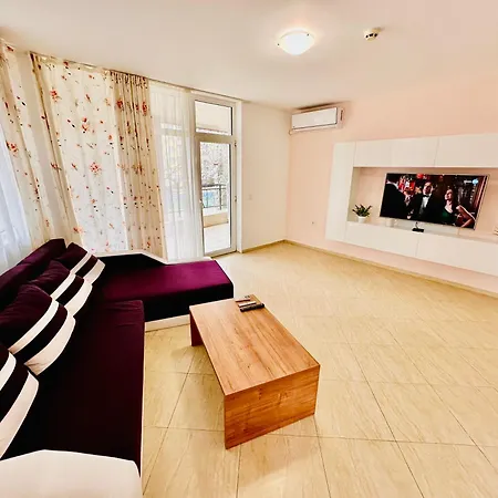Charming 2-bed Flat With Pool View In Sunny Beach, Bulgaria * Slantschew brjag