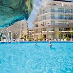 Charming 2-bed Flat With Pool View In Sunny Beach, Bulgaria *