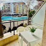 アパート Charming 2-bed Flat With Pool View In Sunny Beach, Bulgaria *