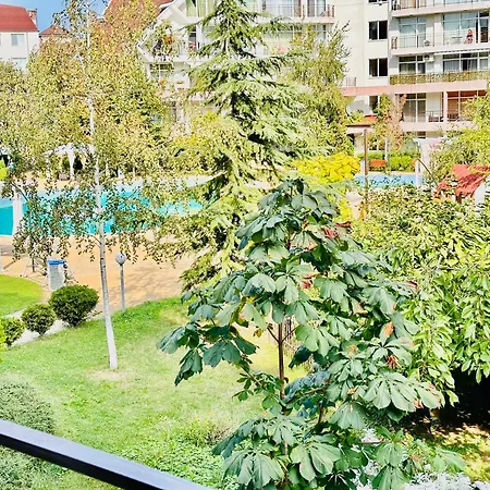 Апартамент Charming 2-bed Flat With Pool View In Sunny Beach, Bulgaria *