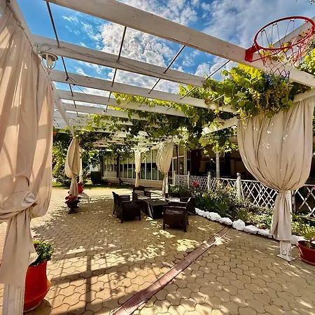 Апартамент Charming 2-bed Flat With Pool View In Sunny Beach, Bulgaria